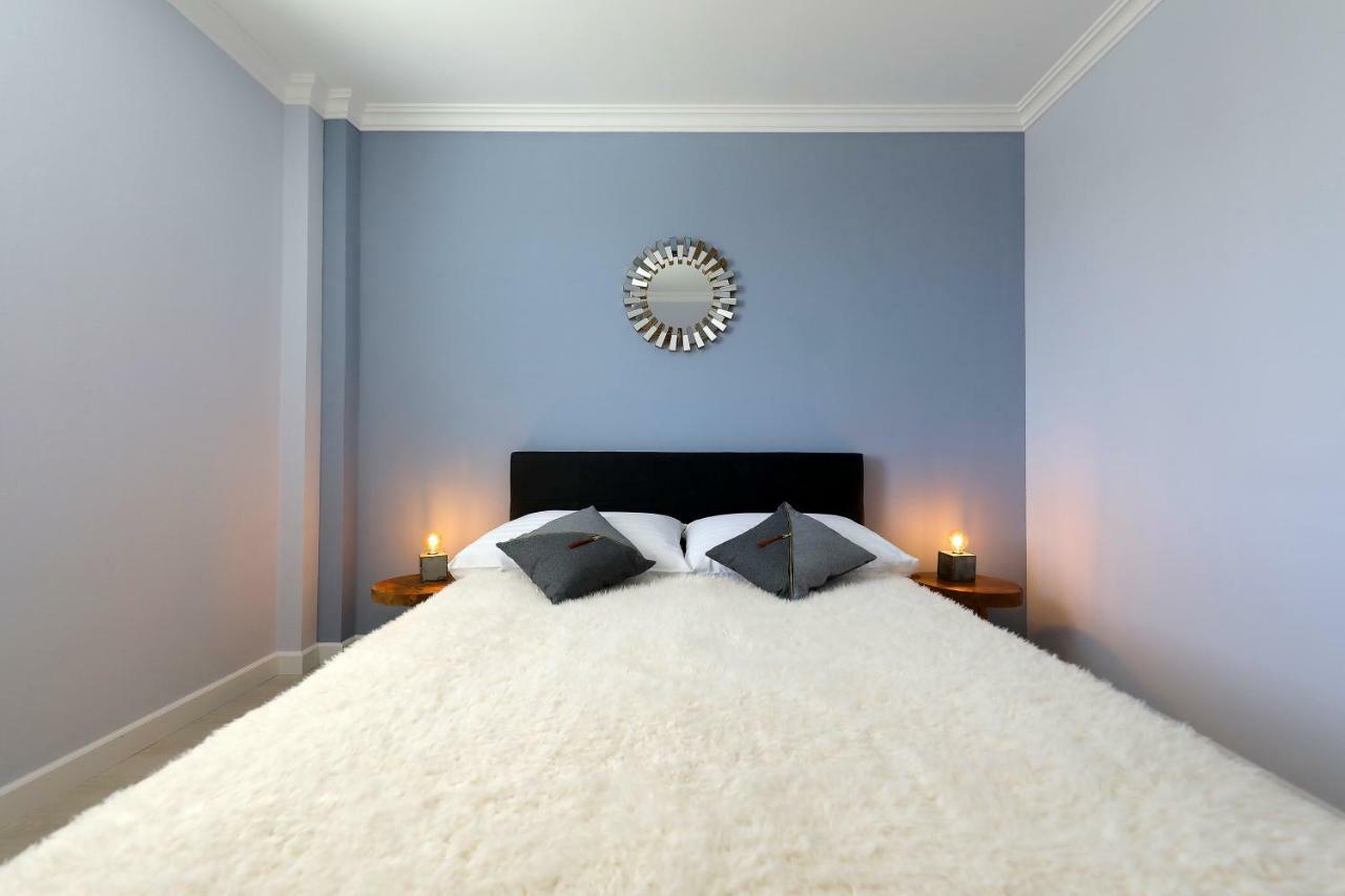 Doel Apartment